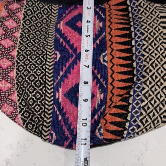 Forever 21 boho crossbody bucket bag Peruvian Aztec style multi colored. - Picture 11 of 12